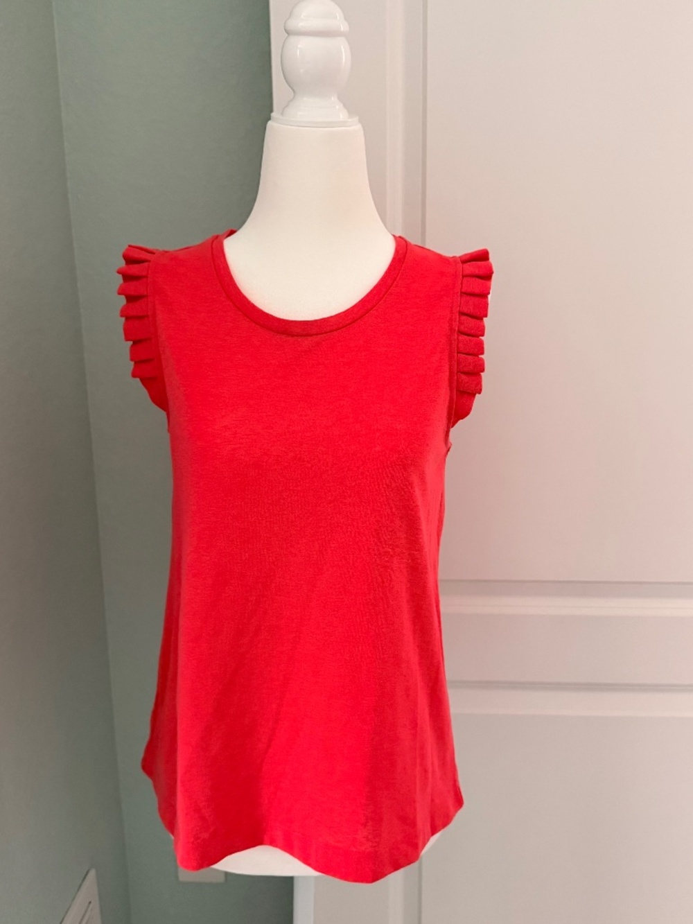 LOFT Coral/Red Sleeveless Top